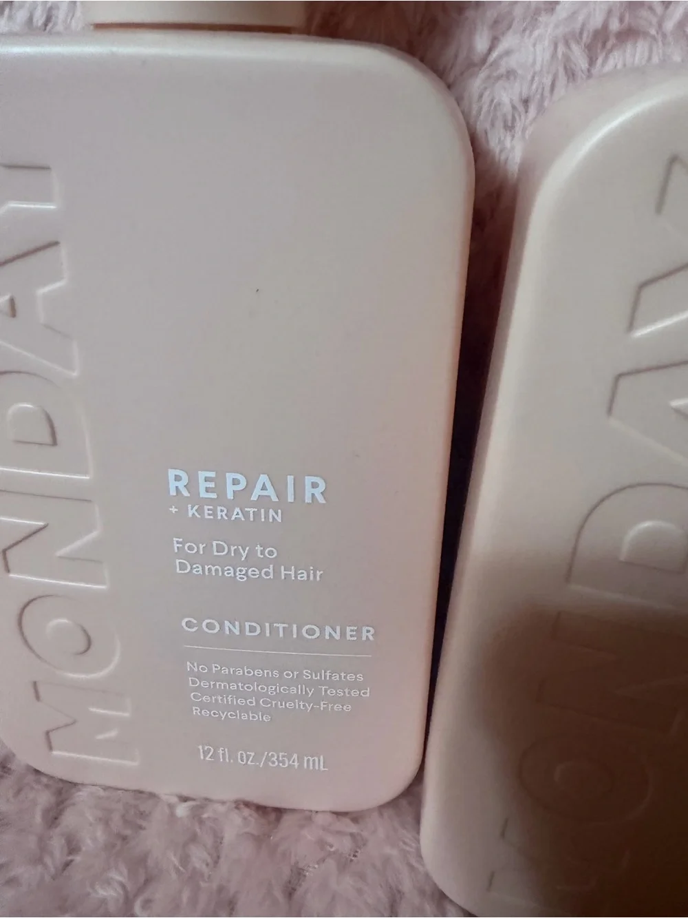 Monday Haircare Ultimate Repair Gift Set Repair Shampoo Repair Conditioner And